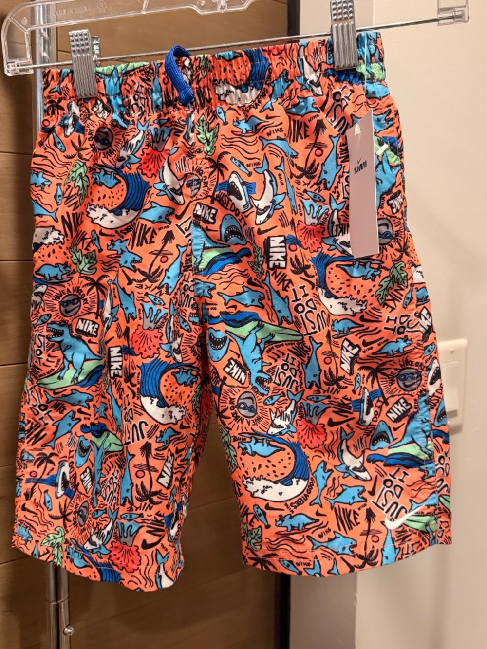 NWT Nike Boys Swim Trunks Boardshorts Lined Size M